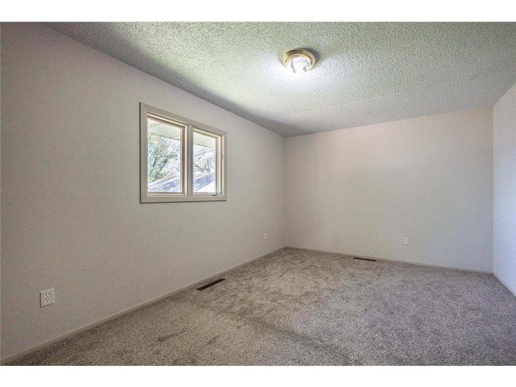 1605 4th Street Southwest Austin, MN 55912 - Photo 14 of 26