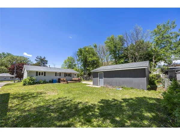 $239,000 | 1605 4th Street Southwest, Austin, MN 55912