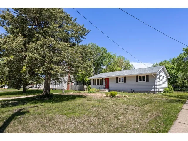 $239,000 | 1605 4th Street Southwest, Austin, MN 55912