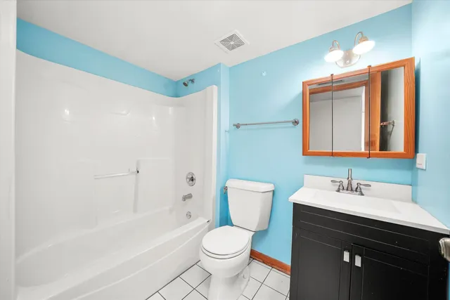 $225,000 | 4500 Rumsey Avenue, Unit 2N, Oak Lawn, IL 60453