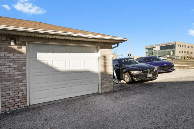 $225,000 | 4500 Rumsey Avenue, Unit 2N, Oak Lawn, IL 60453