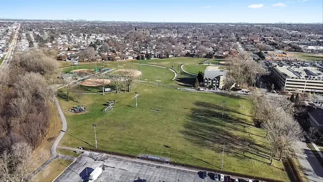 $225,000 | 4500 Rumsey Avenue, Unit 2N, Oak Lawn, IL 60453