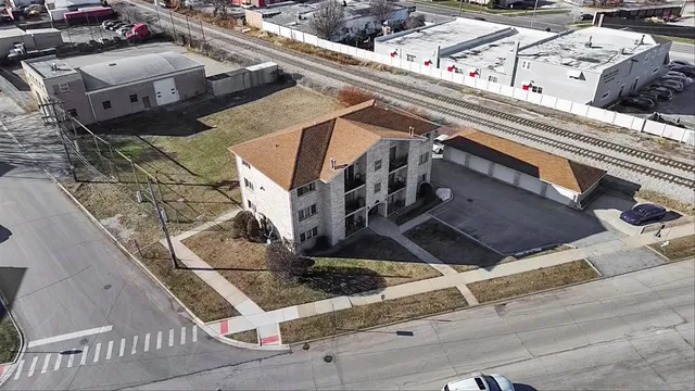 $225,000 | 4500 Rumsey Avenue, Unit 2N, Oak Lawn, IL 60453