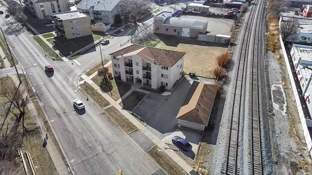 $225,000 | 4500 Rumsey Avenue, Unit 2N, Oak Lawn, IL 60453