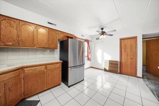 $225,000 | 4500 Rumsey Avenue, Unit 2N, Oak Lawn, IL 60453