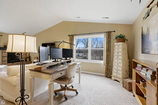 $247,000 | 329 Everett Avenue, Unit 2B, Crystal Lake, IL 60014