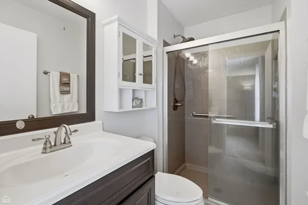 $247,000 | 329 Everett Avenue, Unit 2B, Crystal Lake, IL 60014