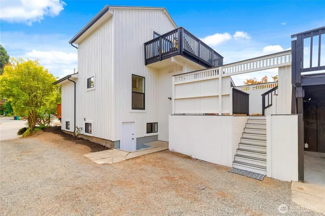 a view of a house with a garage
