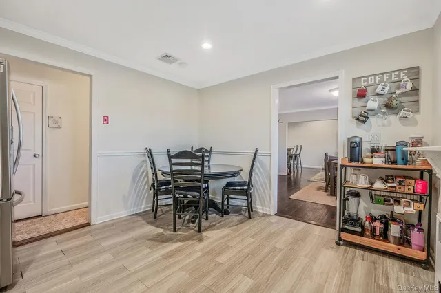 $625,000 | 792 Frankford Road, West Babylon, NY 11704