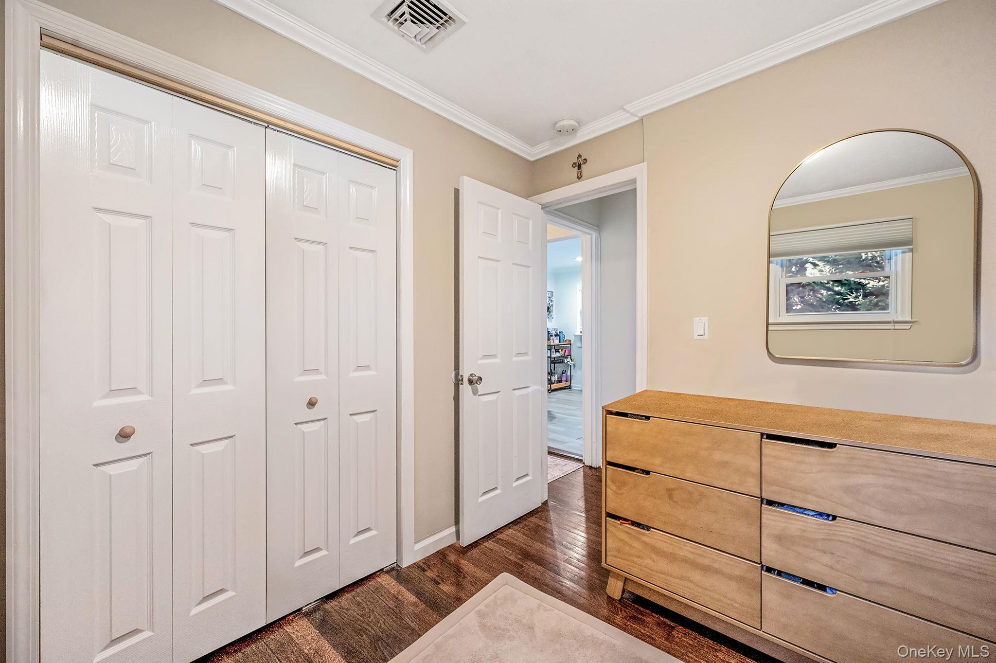 792 Frankford Road West Babylon, NY 11704 - Photo 20 of 39 a room that has a bed and a closet