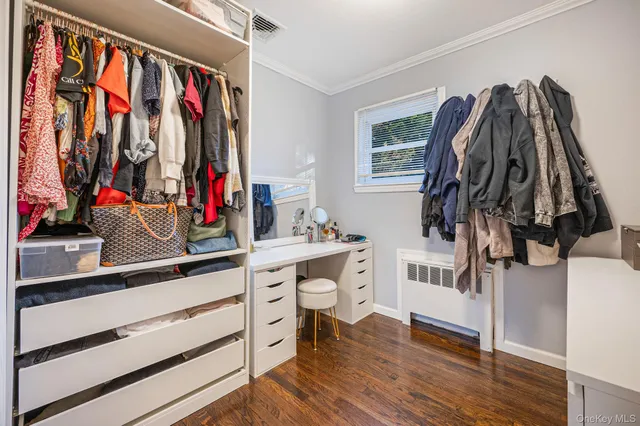 $625,000 | 792 Frankford Road, West Babylon, NY 11704