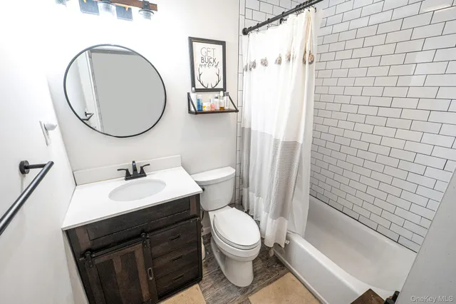 $625,000 | 792 Frankford Road, West Babylon, NY 11704