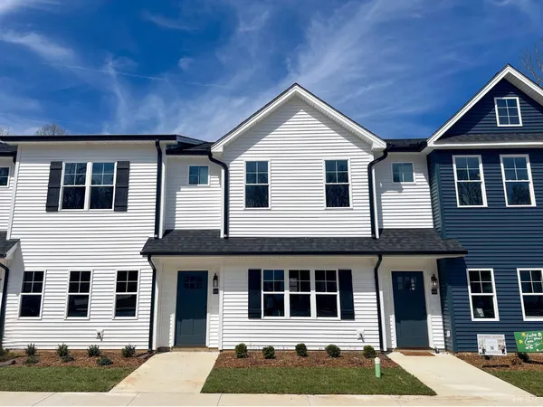 $259,900 | 110 Aaron Place, Unit 606, Lynchburg, VA 24502