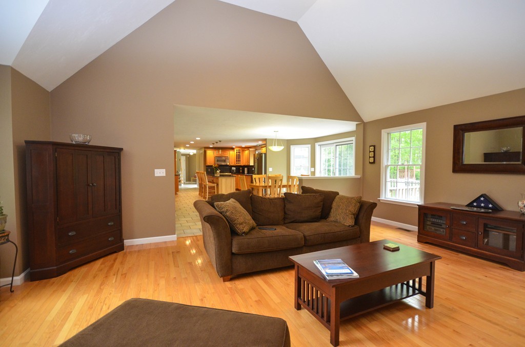 410 Boston Road Sutton, MA 01590 - Photo 16 of 30