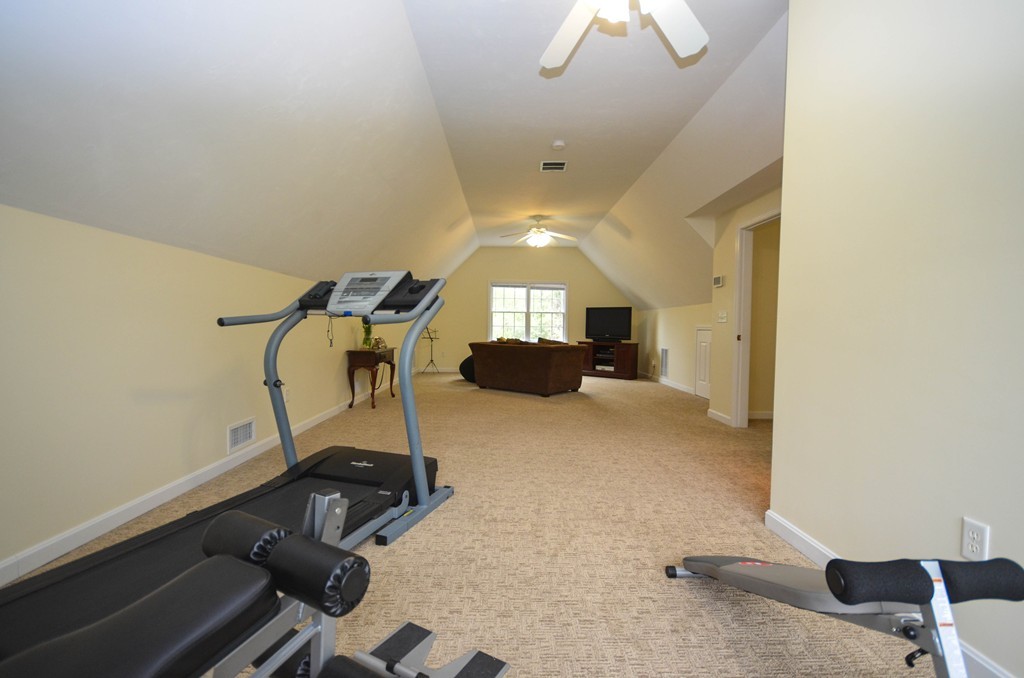 410 Boston Road Sutton, MA 01590 - Photo 18 of 30