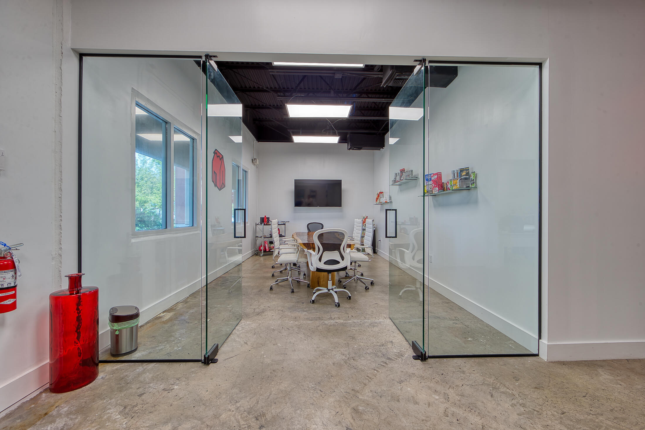 601 North Congress Avenue, Unit 101 Delray Beach, FL 33445 - Photo 3 of 13 601 101 102 conference room 2025