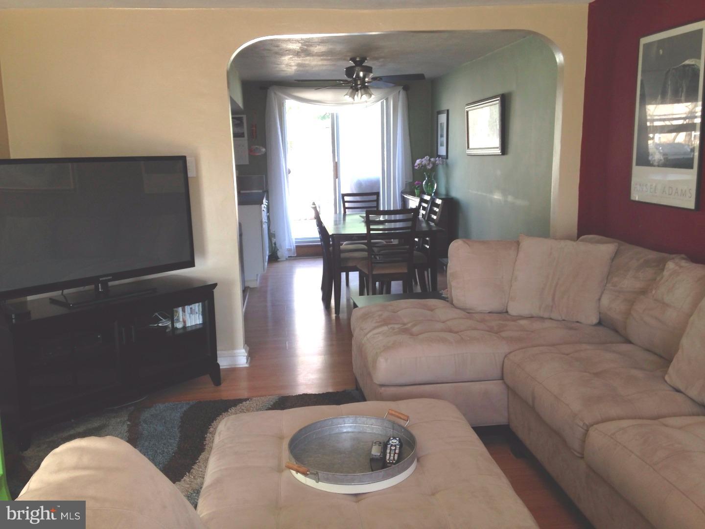 3321 Decatur Street Philadelphia, PA 19136 - Photo 2 of 20 Living Room