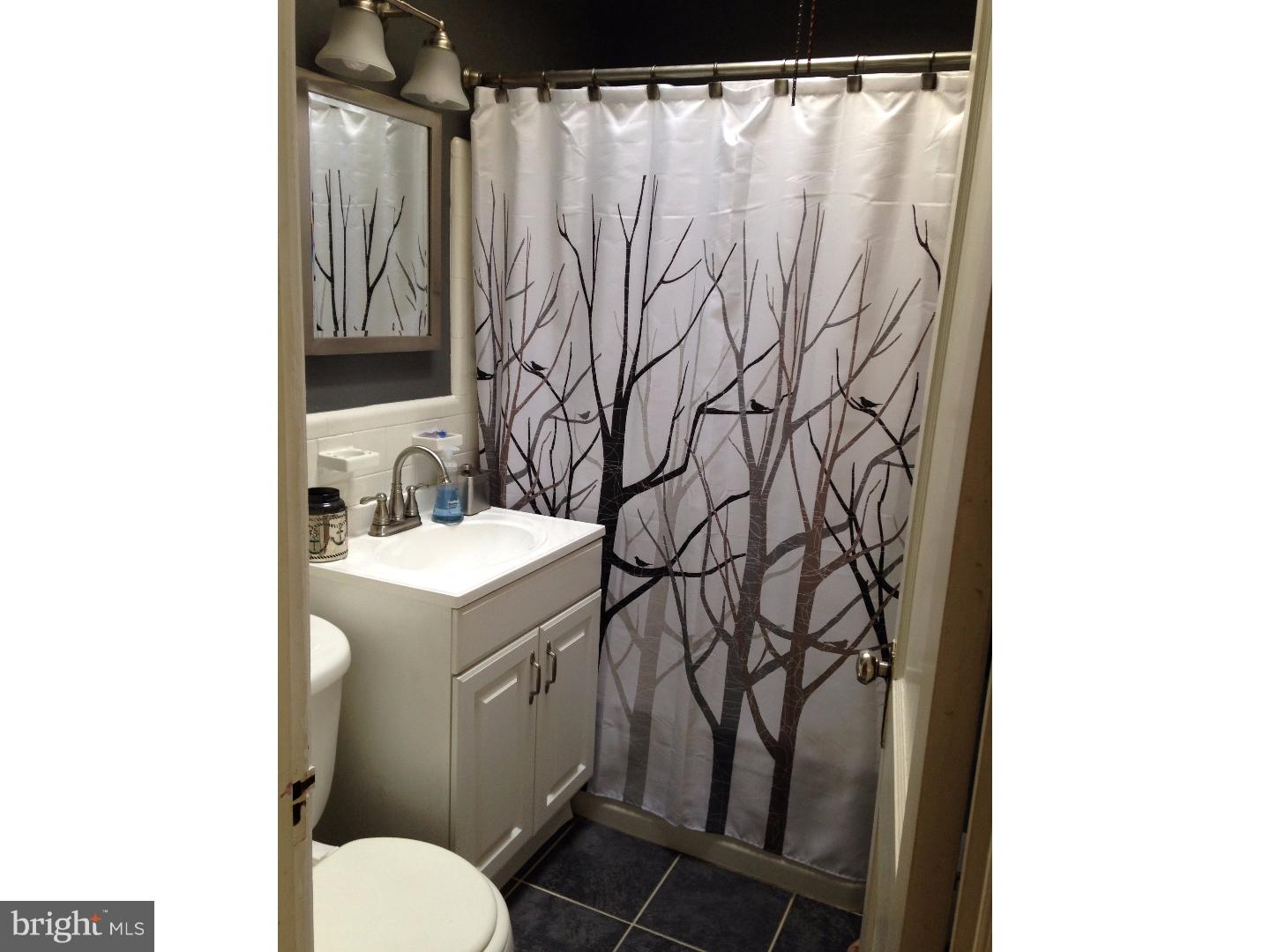 3321 Decatur Street Philadelphia, PA 19136 - Photo 12 of 20 Bathroom