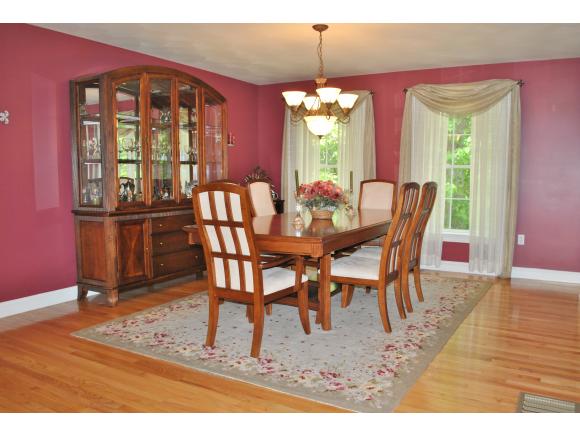 683 Bedford Road New Boston, NH 03070 - Photo 5 of 26