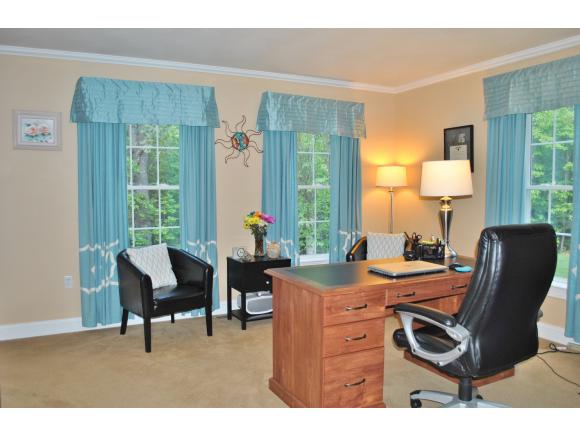 683 Bedford Road New Boston, NH 03070 - Photo 10 of 26