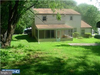 212 Remington Road Broomall, PA 19008 - Photo 9 of 9 Exterior Back