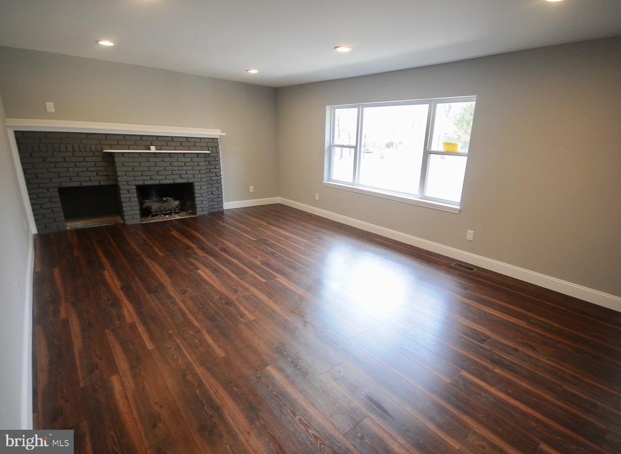 1418 Janvier Road Williamstown, NJ 08094 - Photo 12 of 43 Gallery Image 12