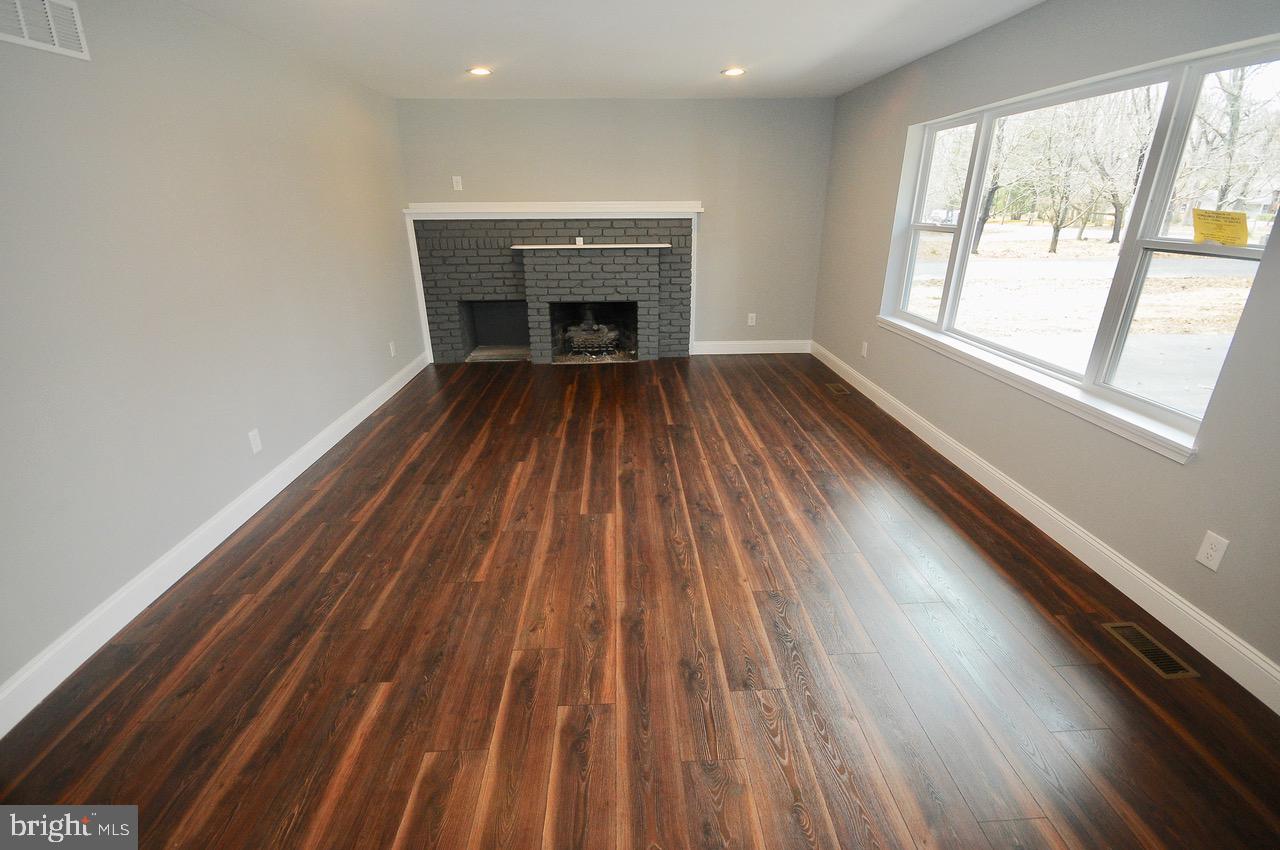 1418 Janvier Road Williamstown, NJ 08094 - Photo 14 of 43 Gallery Image 14