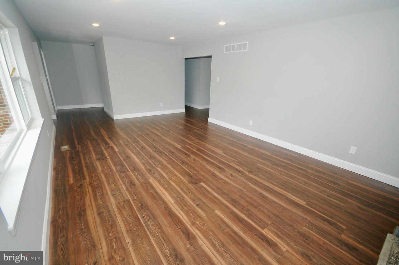1418 Janvier Road Williamstown, NJ 08094 - Photo 16 of 43 Gallery Image 16