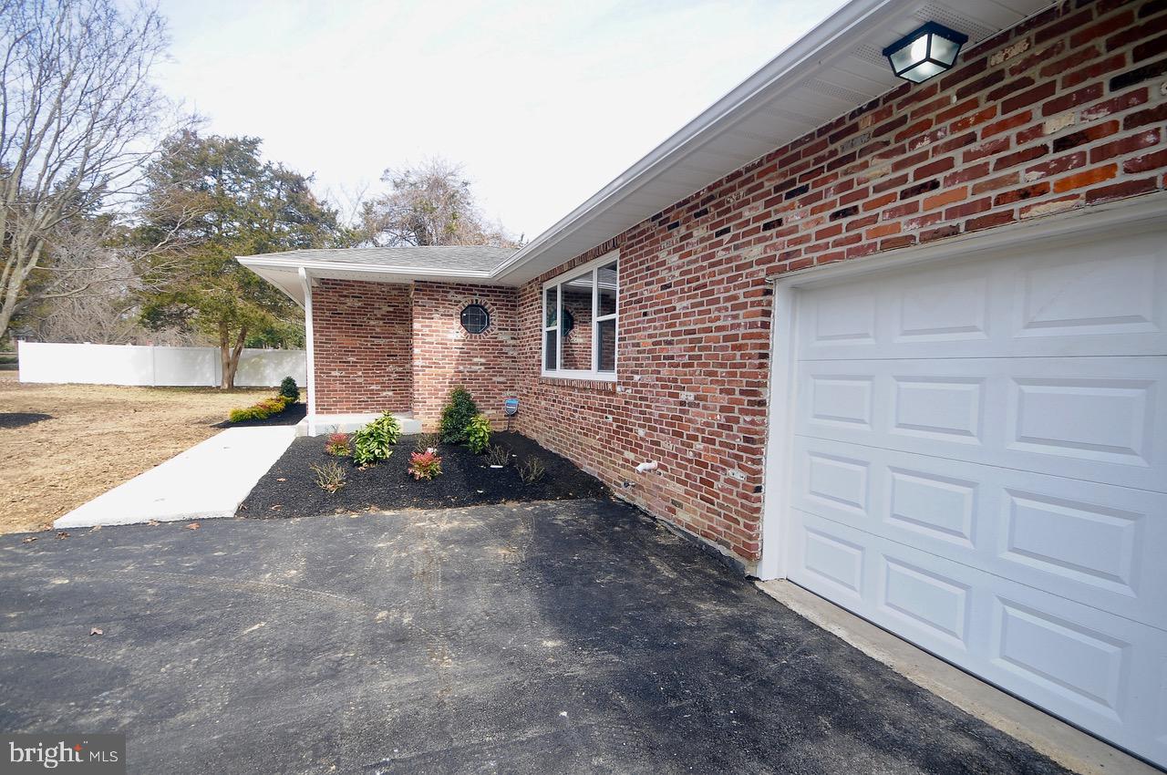 1418 Janvier Road Williamstown, NJ 08094 - Photo 5 of 43 Gallery Image 5