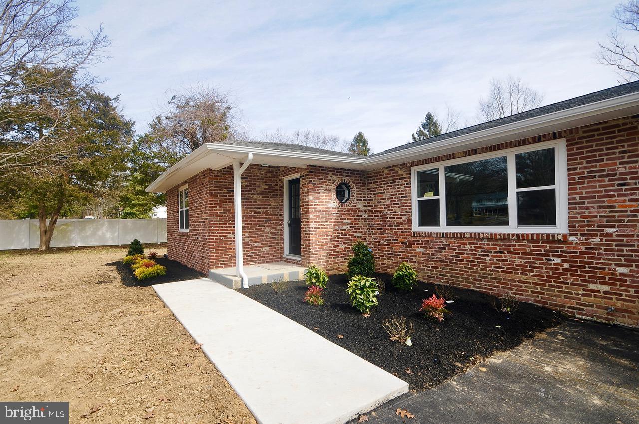 1418 Janvier Road Williamstown, NJ 08094 - Photo 6 of 43 Gallery Image 6