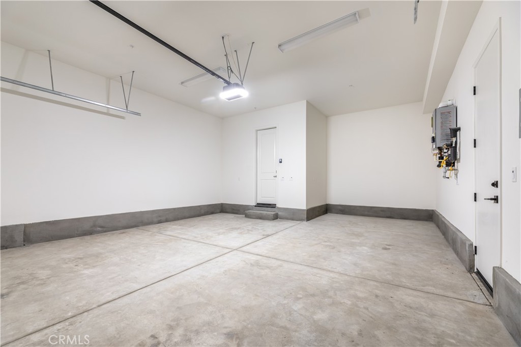 108 Coldwater Irvine, CA 92602 - Photo 21 of 36 a view of an empty room