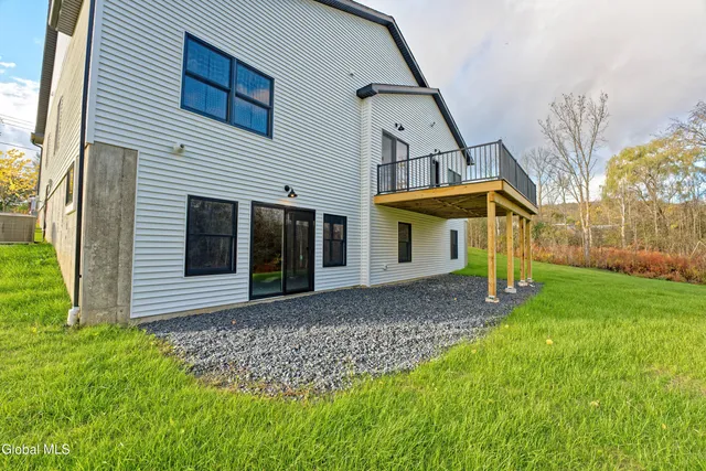 $675,000 | 145 C Bozenkill Road, Altamont, NY 12009