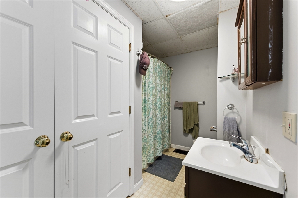 21 Pleasant Street Merrimac, MA 01860 - Photo 30 of 40