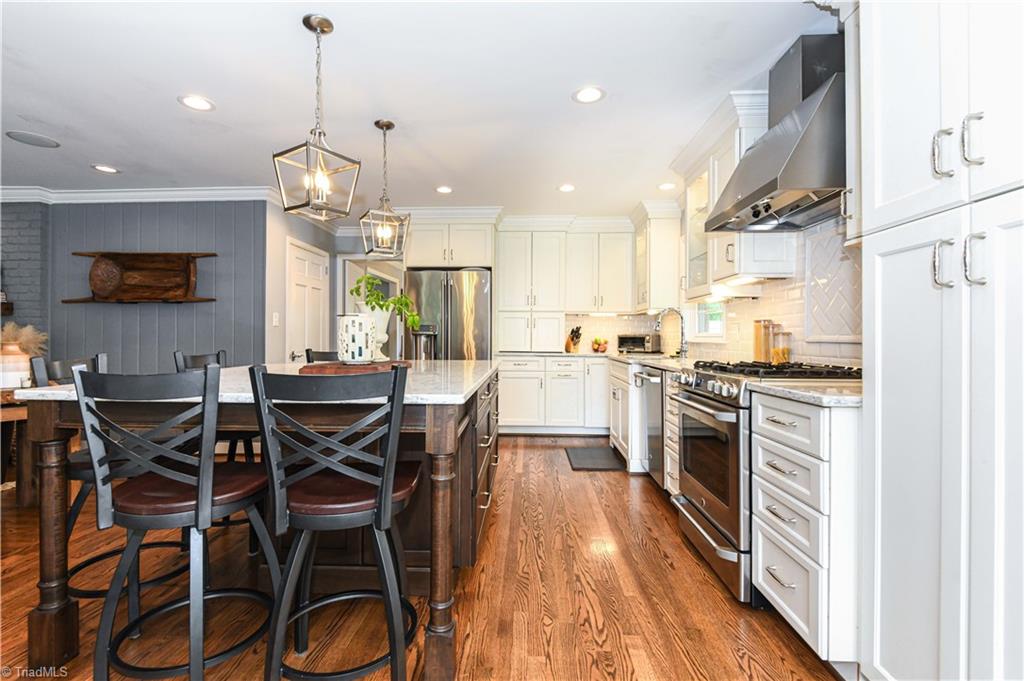 2320 Danbury Road Greensboro, NC 27408 - Photo 6 of 48