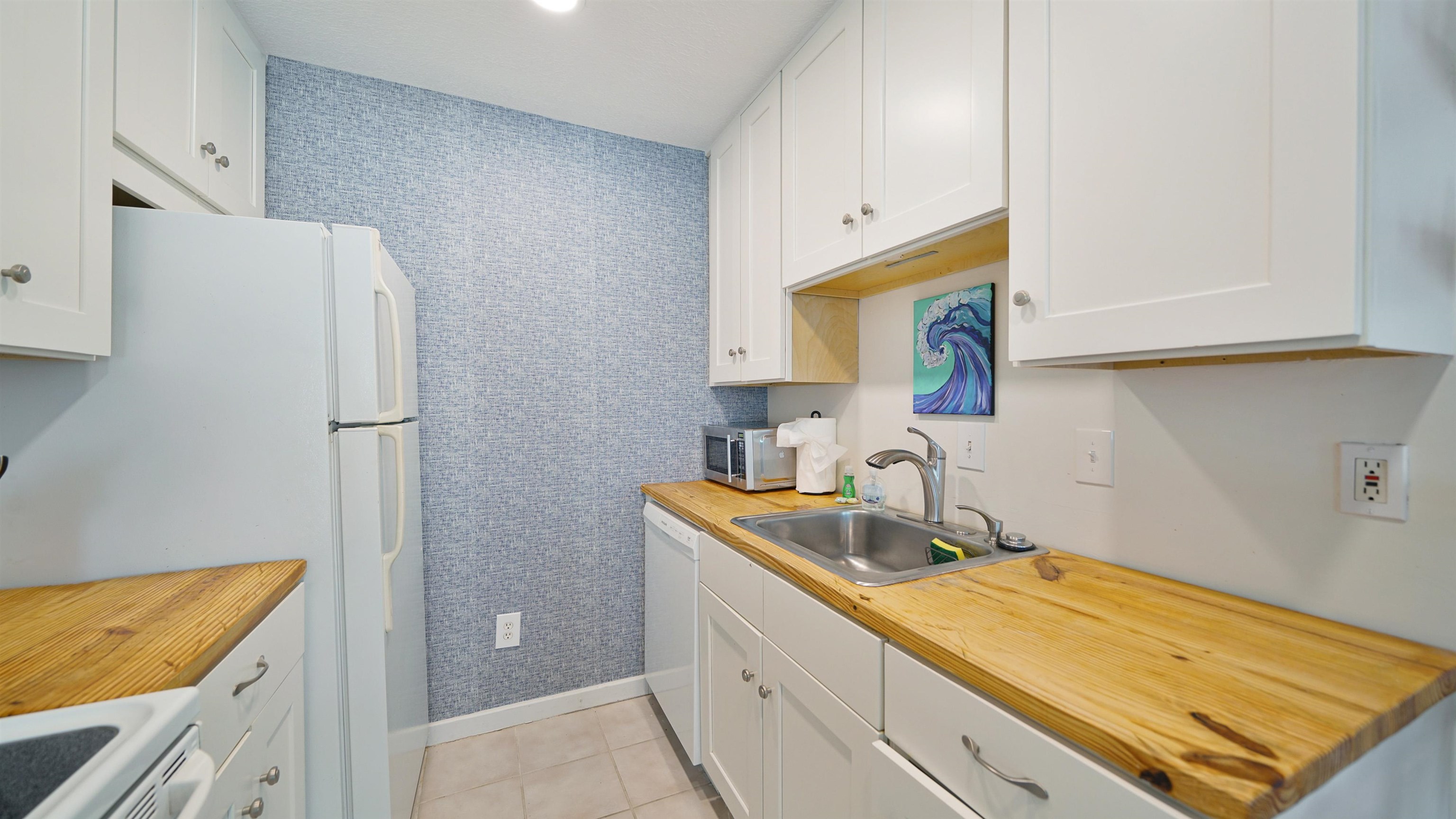 119 Moore Street St. Augustine, FL 32084 - Photo 26 of 49 a bathroom with a sink and a mirror