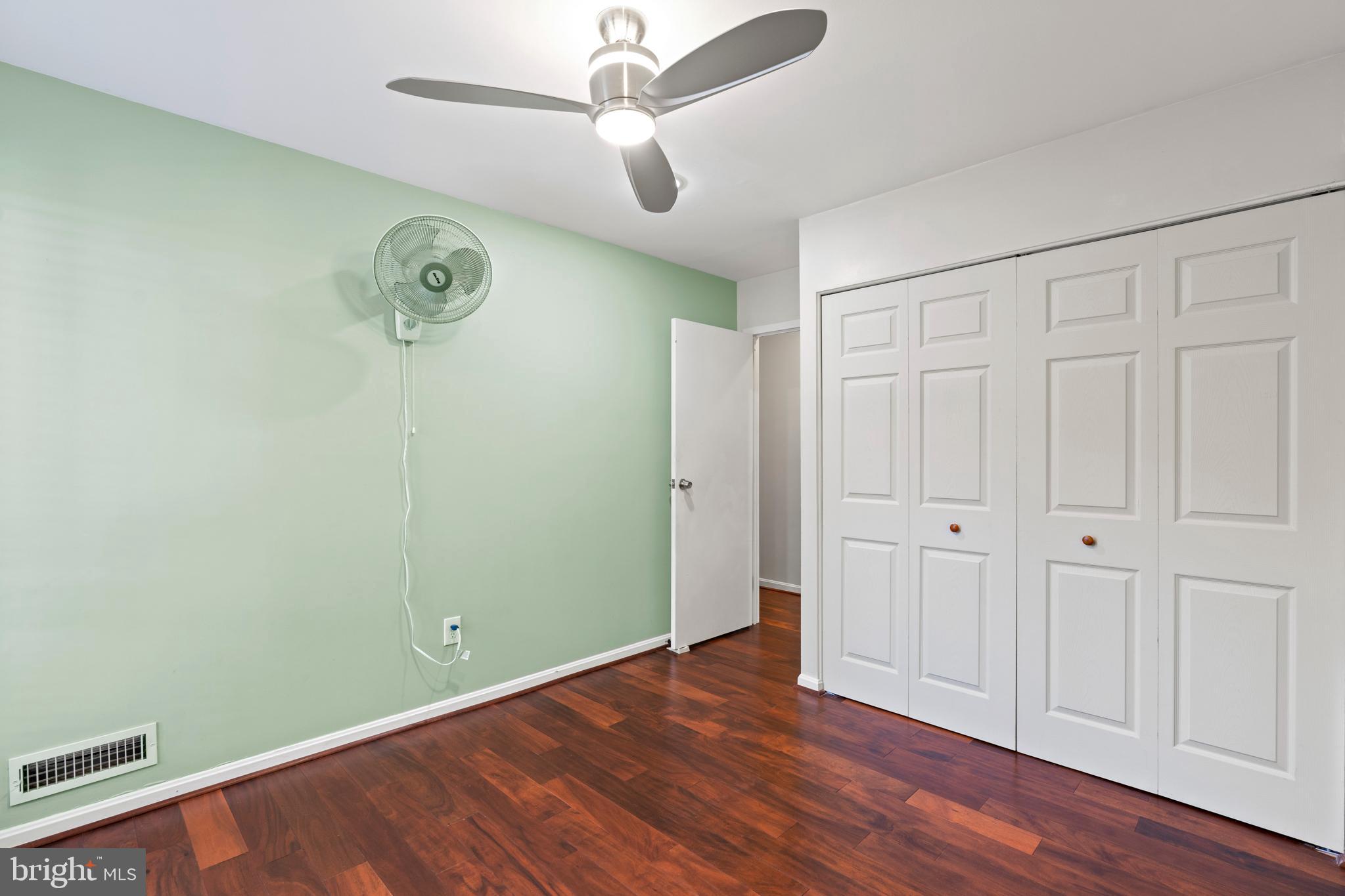 11212 Chestnut Grove Square, Unit 116 Reston, VA 20190 - Photo 26 of 36 Bedroom