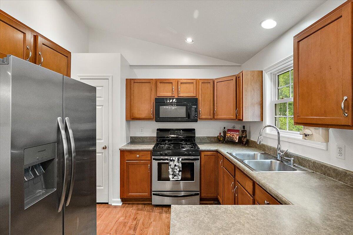900 Andree Road Muskegon, MI 49445 - Photo 9 of 48 900 Andree Road_Jeff Leonard