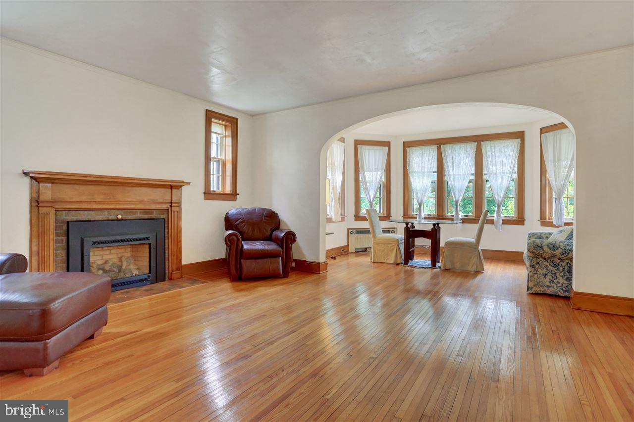 168 Peyton Road York, PA 17403 - Photo 4 of 32 Gallery Image 4