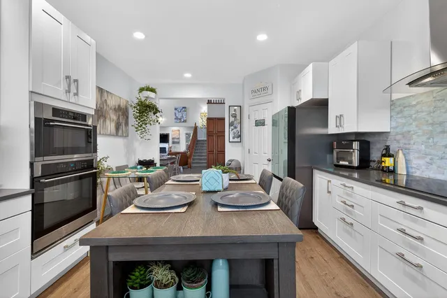 $1,925,000 | 12860 East Tokay Colony Road, Lodi, CA 95240