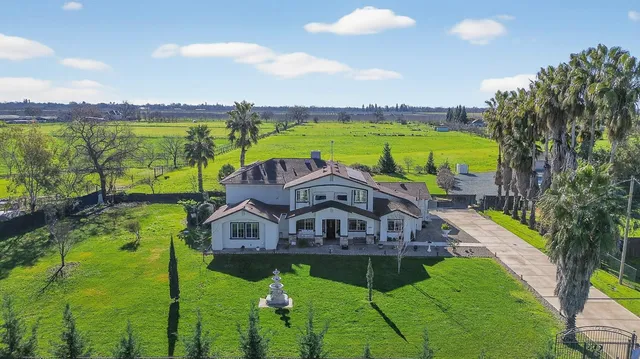 $1,925,000 | 12860 East Tokay Colony Road, Lodi, CA 95240
