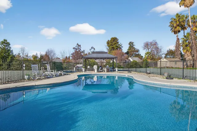 $1,925,000 | 12860 East Tokay Colony Road, Lodi, CA 95240