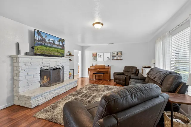 $1,925,000 | 12860 East Tokay Colony Road, Lodi, CA 95240