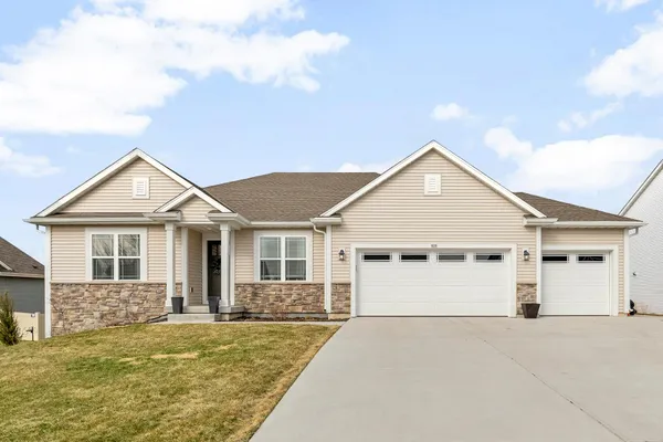 $569,000 | 625 Mary Way, Slinger, WI 53086