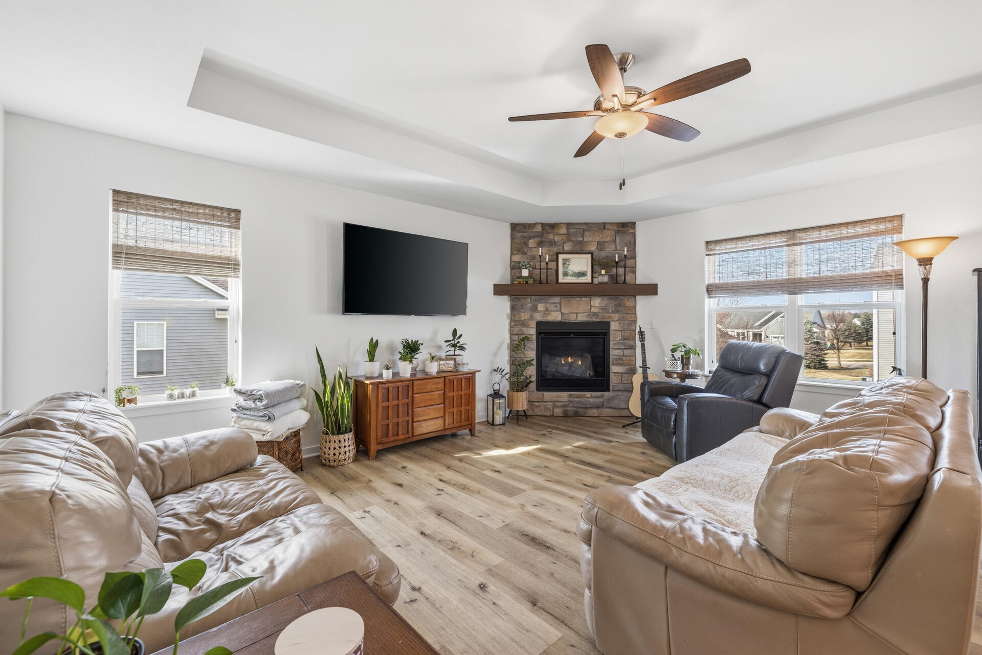 625 Mary Way Slinger, WI 53086 - Photo 11 of 29 1-Interior_625 Mary Way