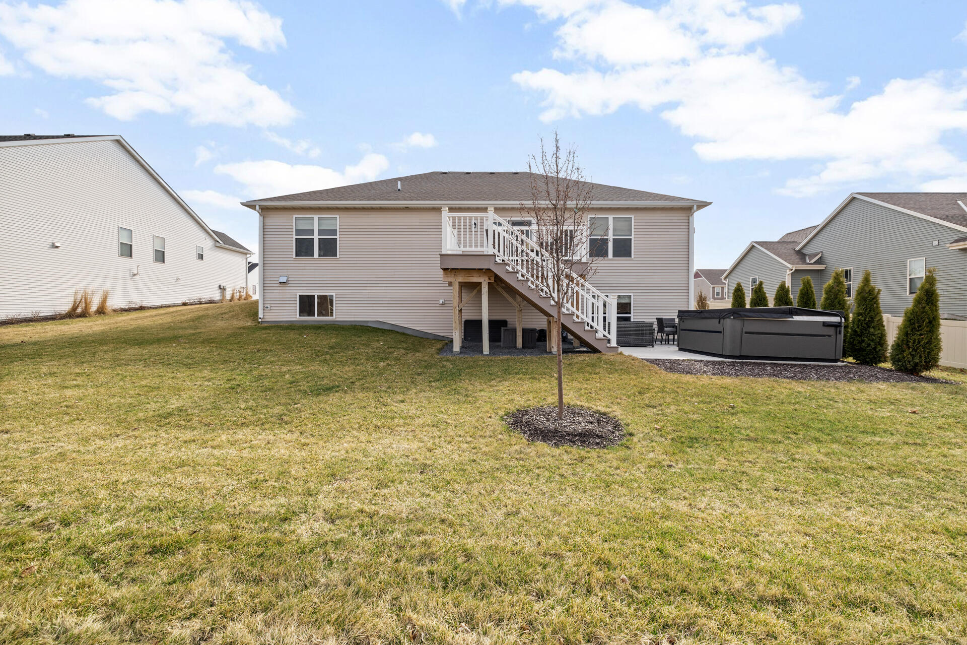 625 Mary Way Slinger, WI 53086 - Photo 7 of 29 5-Exterior_625 Mary Way