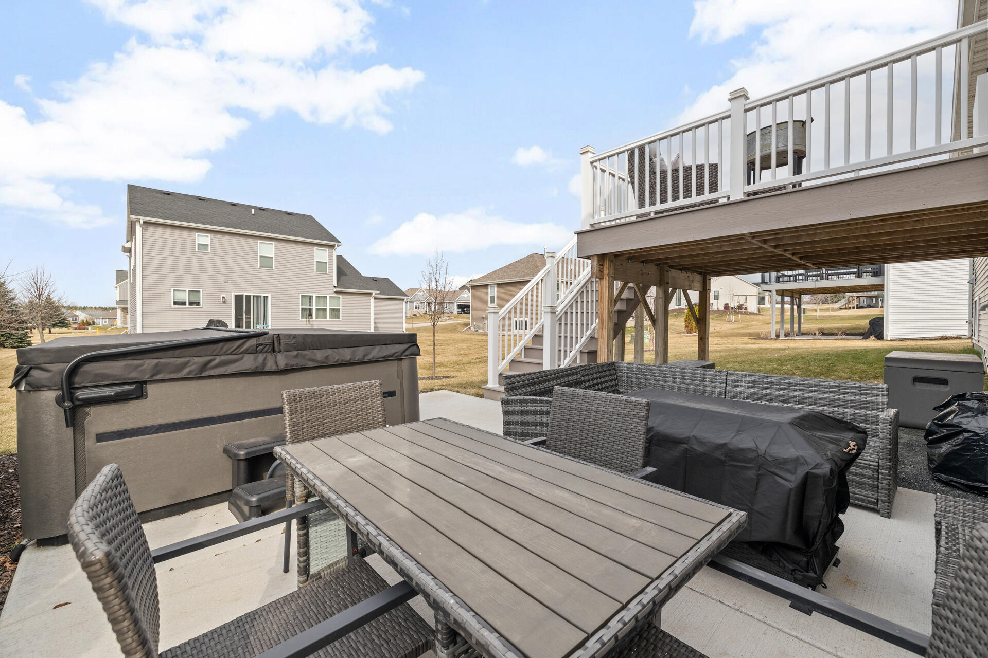 625 Mary Way Slinger, WI 53086 - Photo 9 of 29 7-Exterior_625 Mary Way