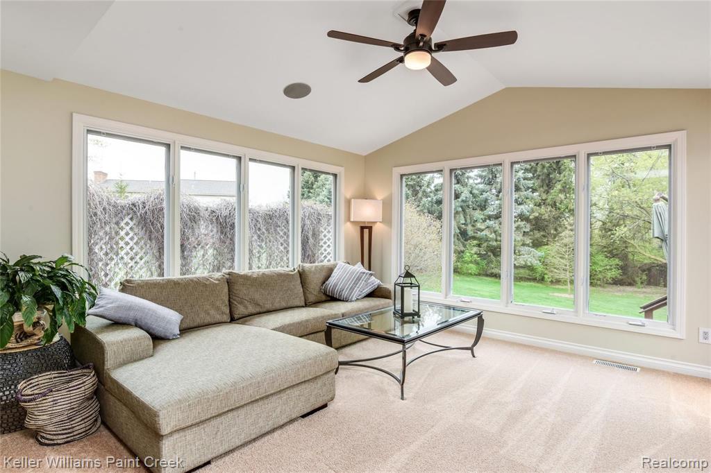 132 Saxon Court Rochester Hills, MI 48307 - Photo 14 of 45