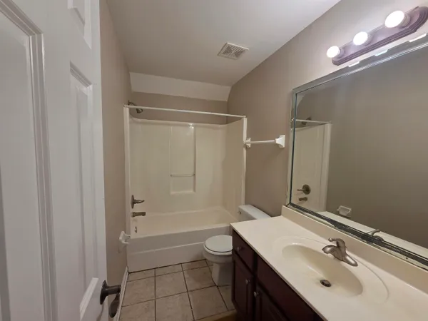 $2,595 | 8156 Old Brownsville Road, Arlington, TN 38002