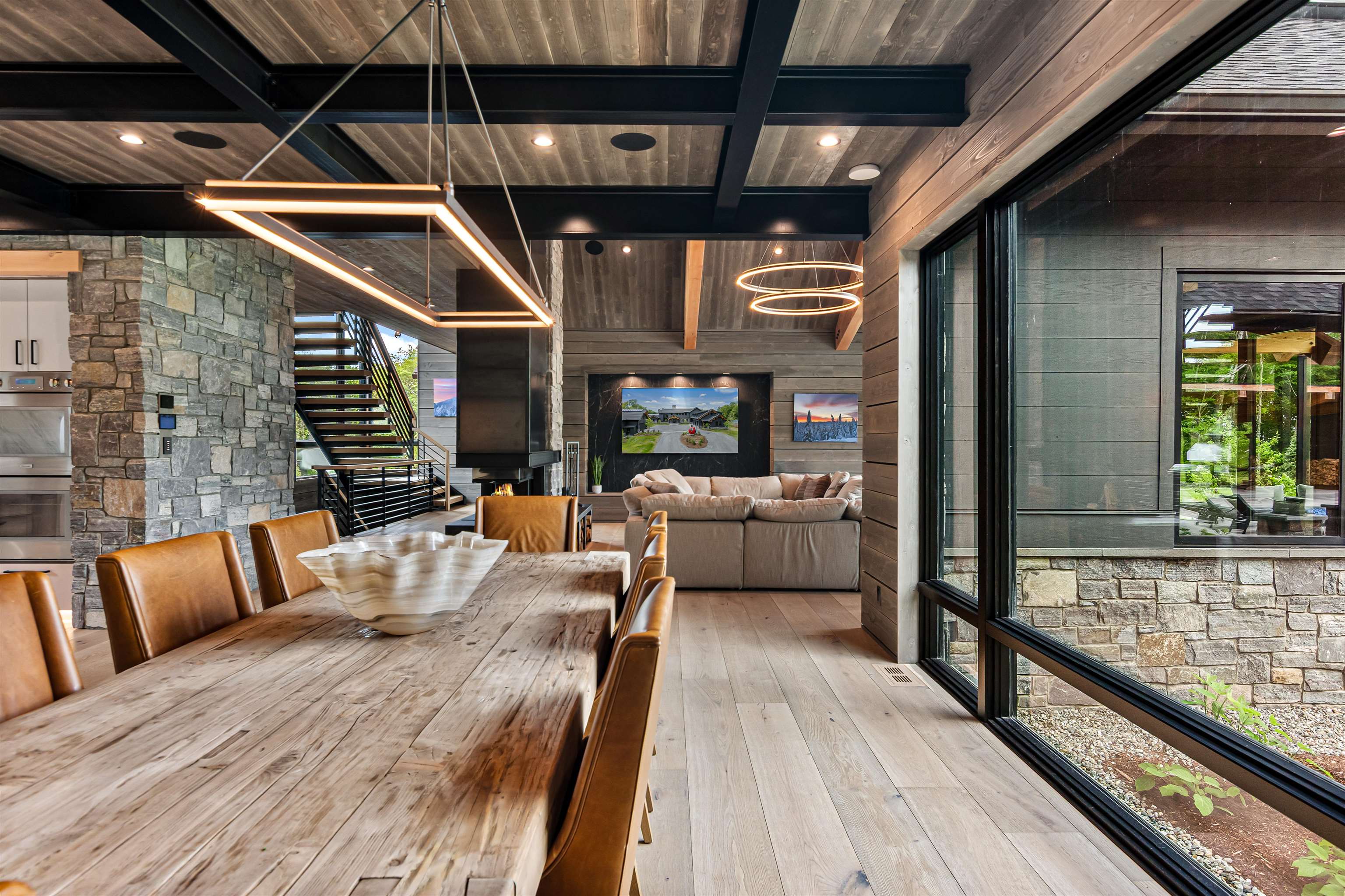 1084 Wade Pasture Road Stowe, VT 05672 - Photo 8 of 60