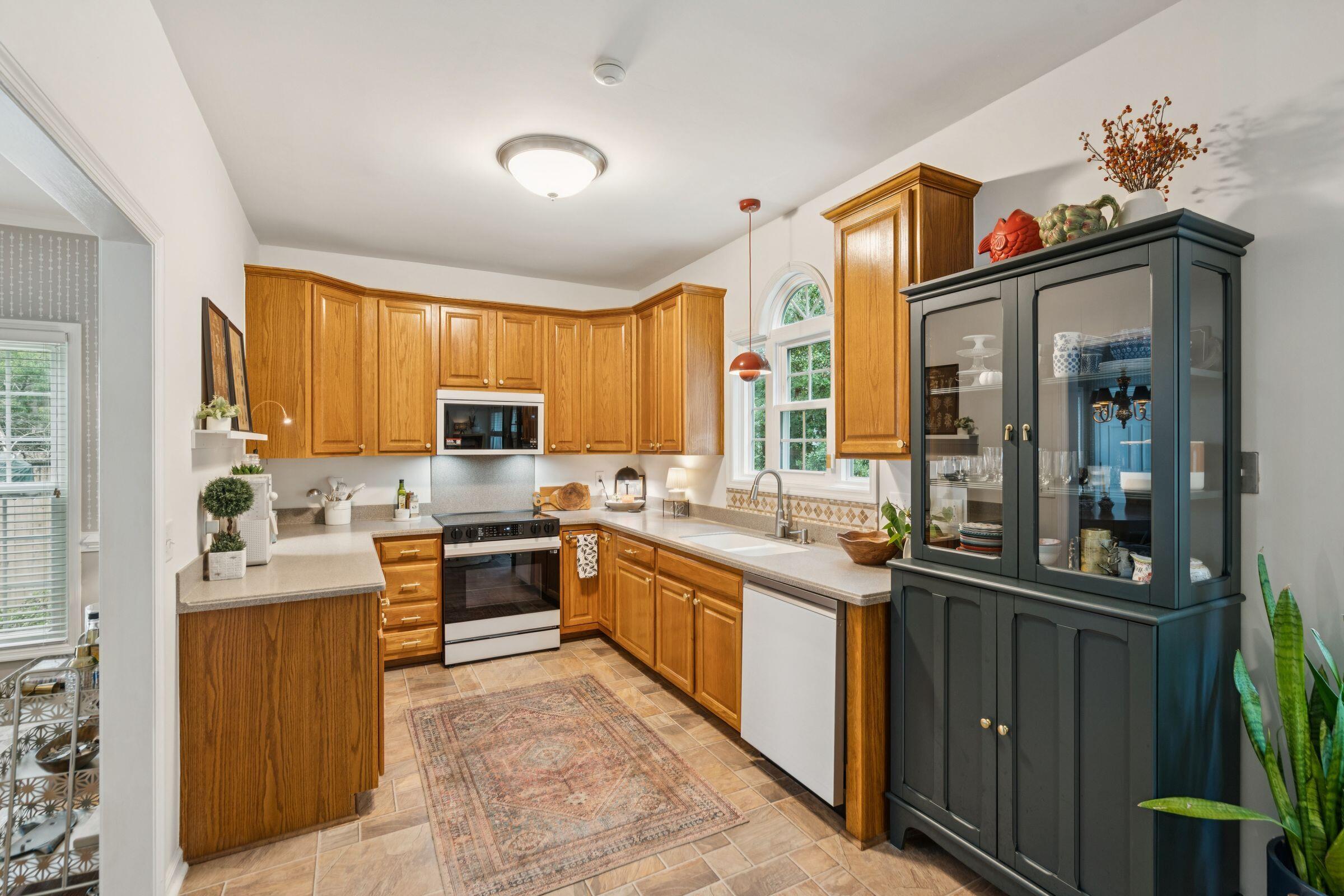 102 Winding Rock Road Goose Creek, SC 29445 - Photo 13 of 51 102WindingRockRd-KeenEyeMarketing-012